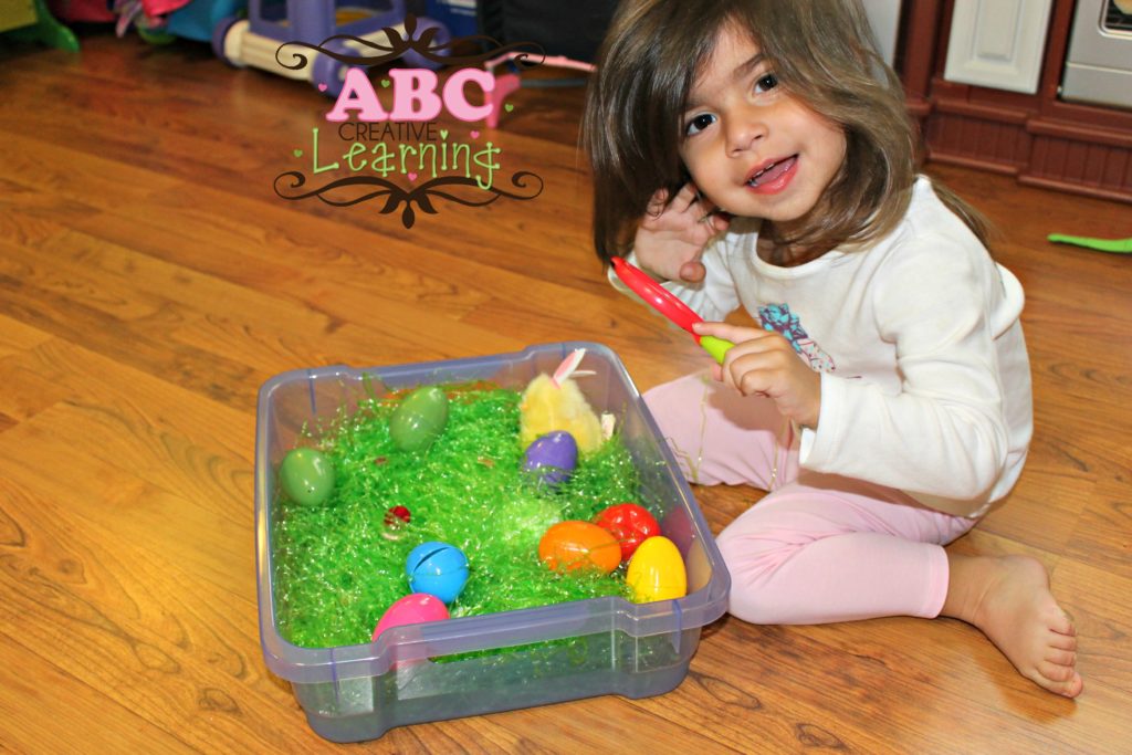 Easter Grass Sensory Discovery Play Bin