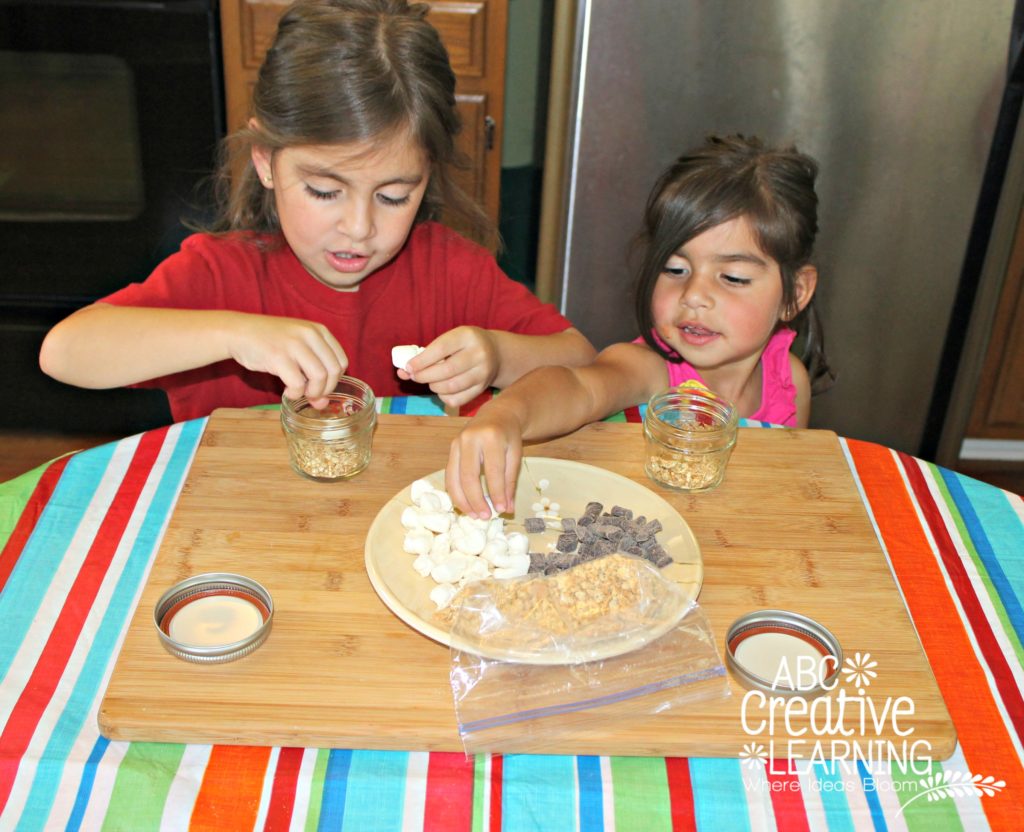 making smores in a jar for camping