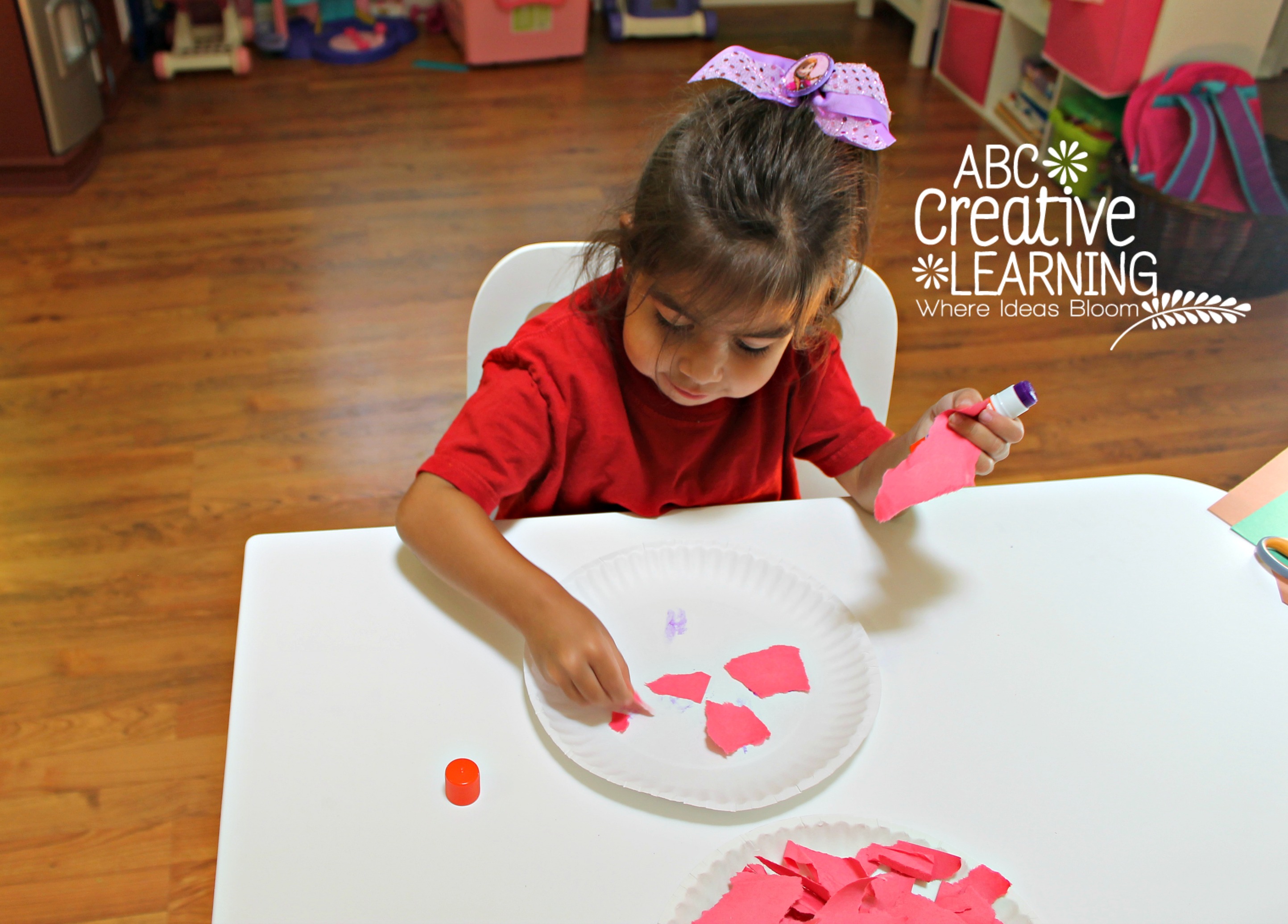 Torn Paper Apples: An Easy Fine Motor Activity - Friends Art Lab