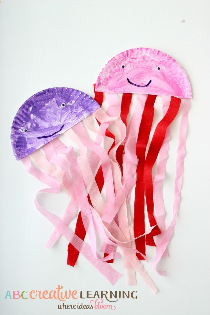Easy Paper Plate Jelly Fish Kids Craft Summer