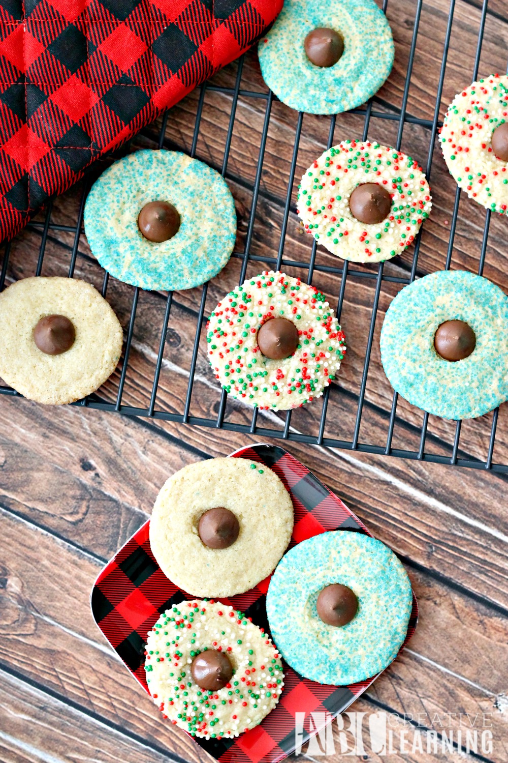 Baking Memories with Holiday Blossom Cookies top