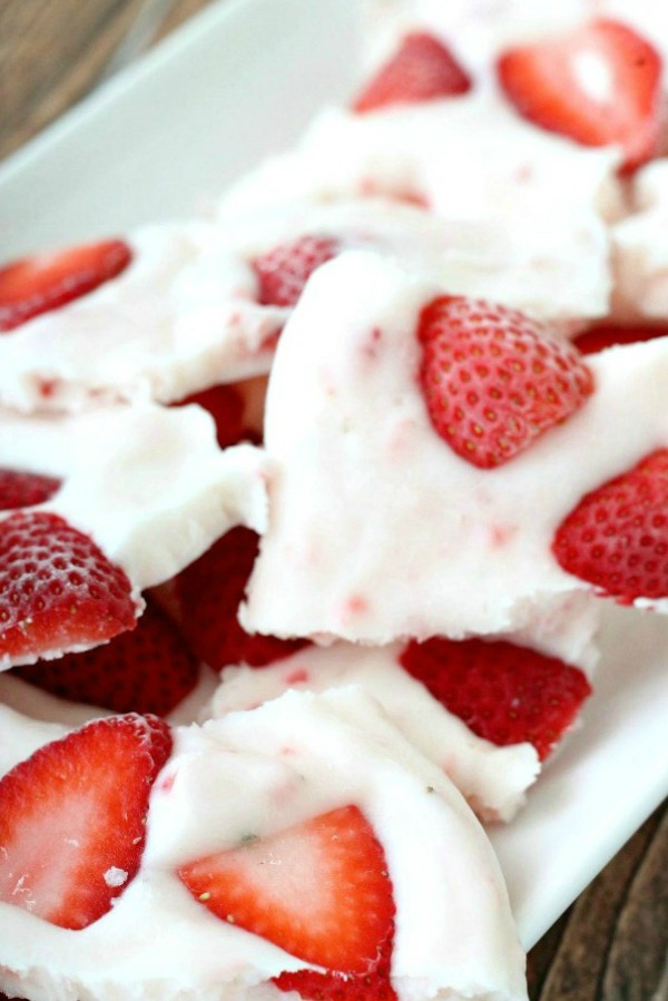 Strawberry Yogurt Bark Recipe sl