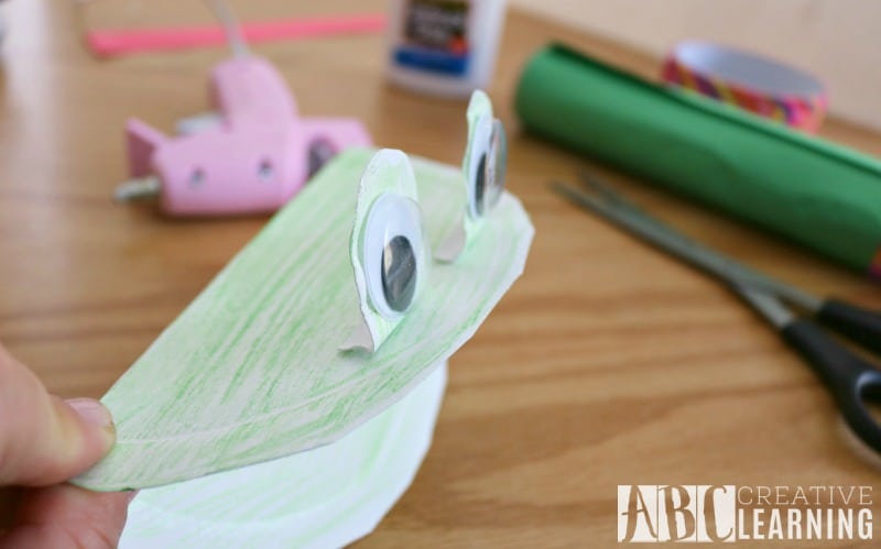 Paper Plate Frog Coin Bank 3