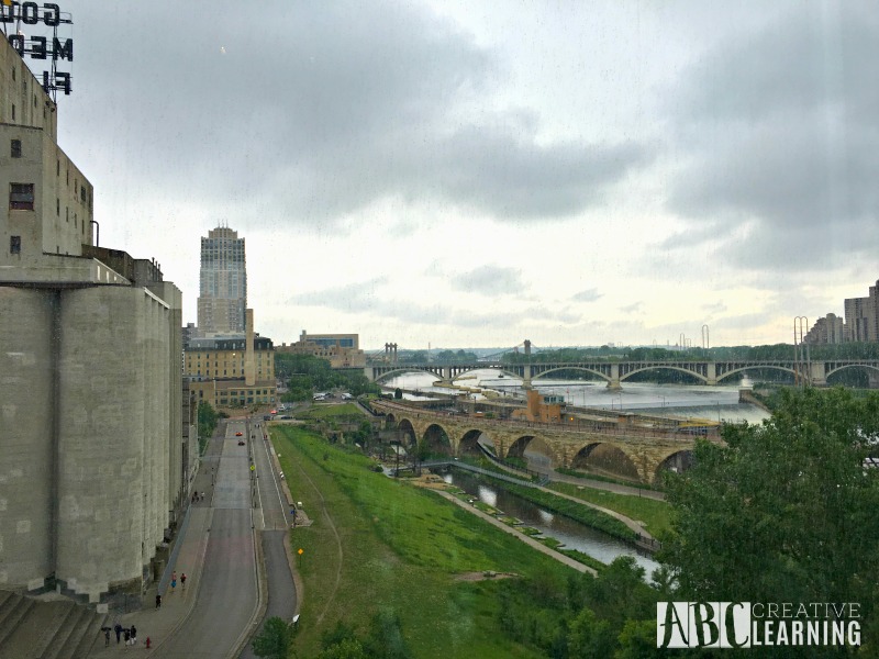 Minneapolis Saint Paul Bus Tour Theater