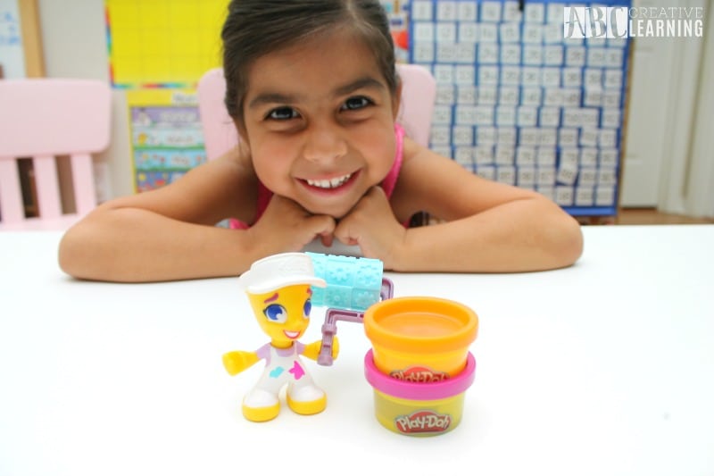 Lasting Imagination and Storytelling with Play-Doh mini