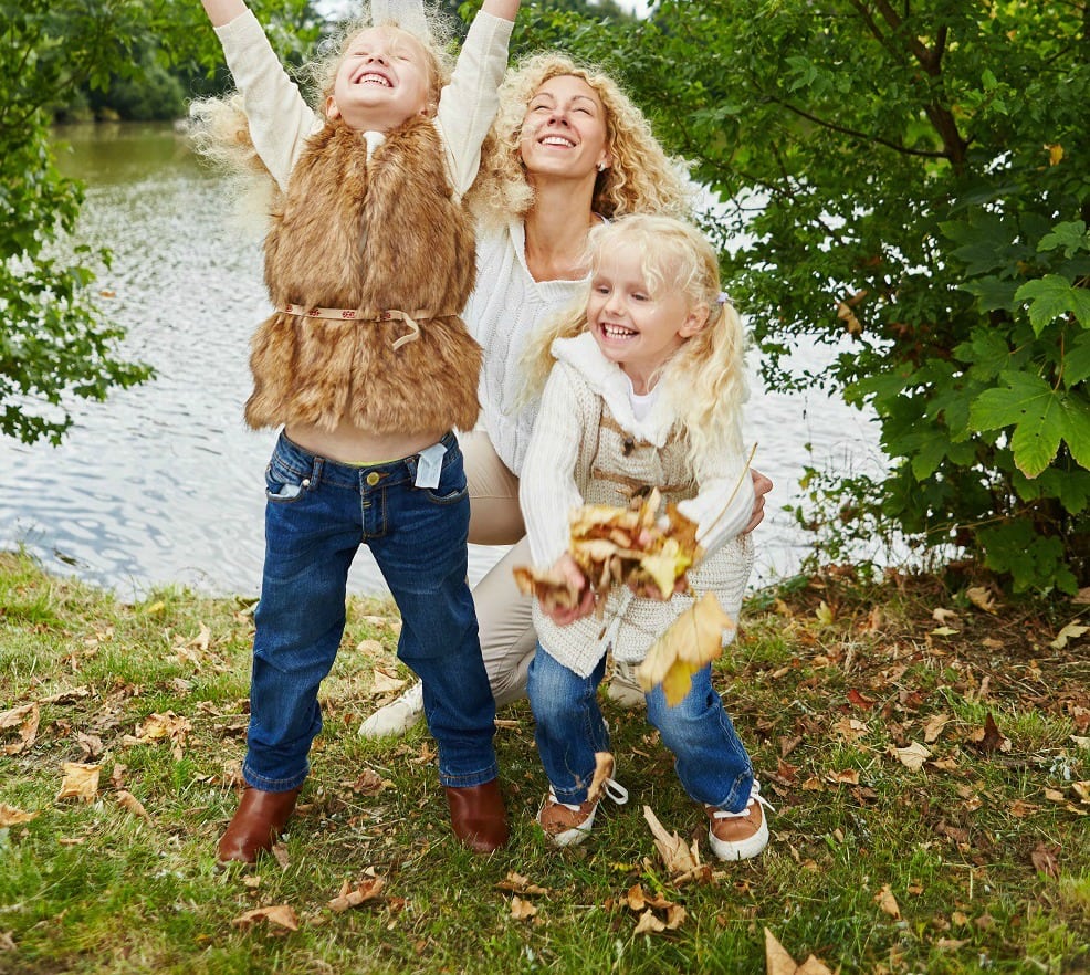 5 Ways To Enjoy Fall With Your Kids Without Going Broke