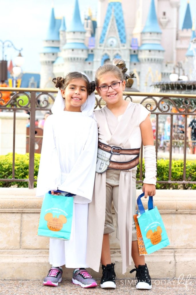 Allergy Friendly Guide To Mickey's Not So Scary Halloween Party Teal Trick Or Treat Bags