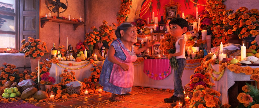 Family Friendly COCO Movie Review | A Culturally Filled Vibrant Adventure #PixarCOCO
