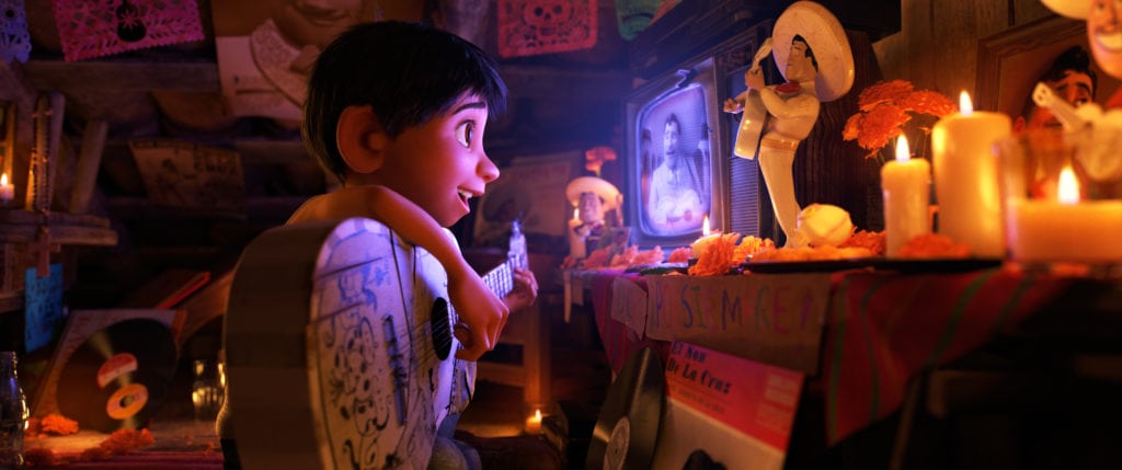 Family Friendly COCO Movie Review | A Culturally Filled Vibrant Adventure #PixarCOCO