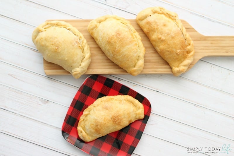 Semi-Homemade Bacon Mac and Cheese Empanadas