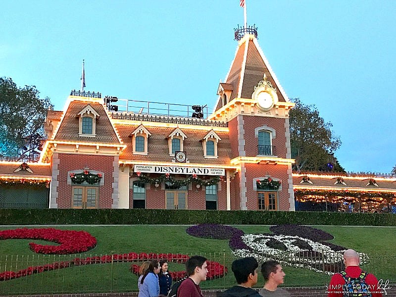 Experiencing Holiday Time at Disneyland and The Last Jedi on Star Tours - Disneyland Entrance