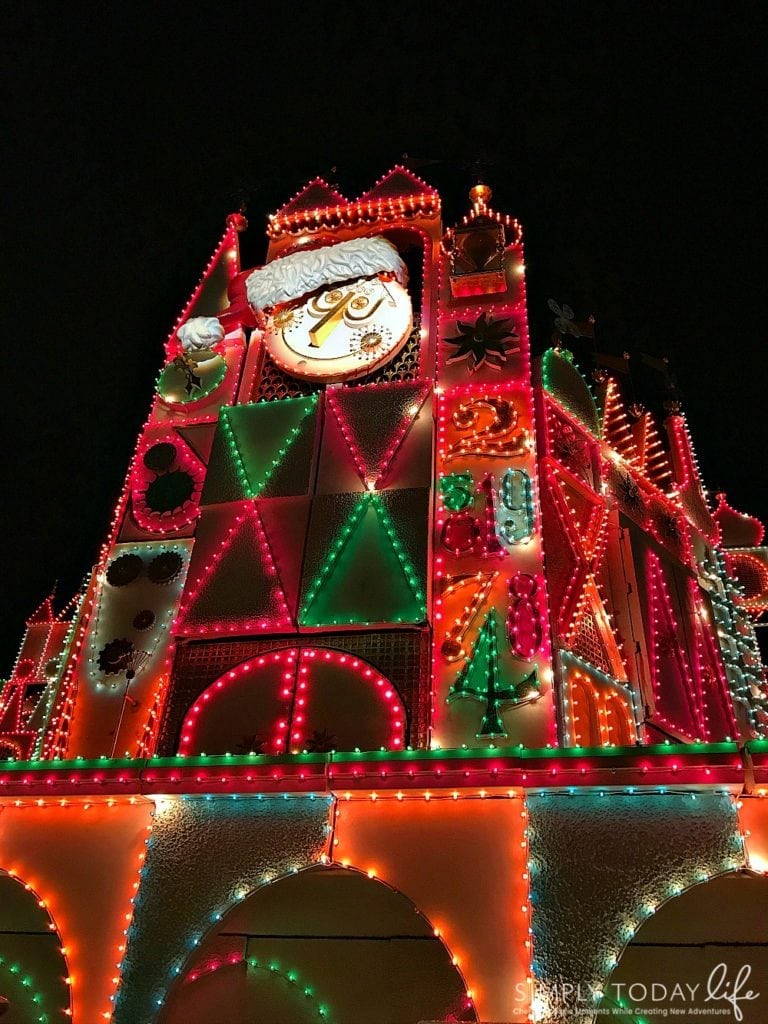 Experiencing Holiday Time at Disneyland and The Last Jedi on Star Tours - It's A Small World Clock