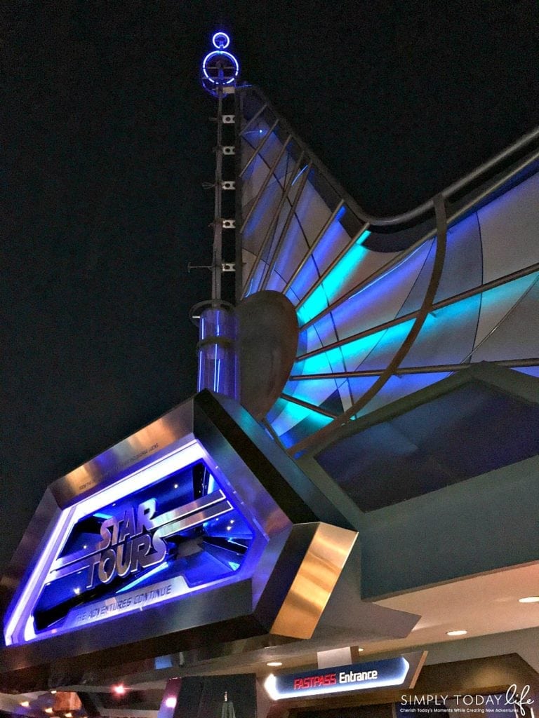 Experiencing Holiday Time at Disneyland and The Last Jedi on Star Tours Scenes