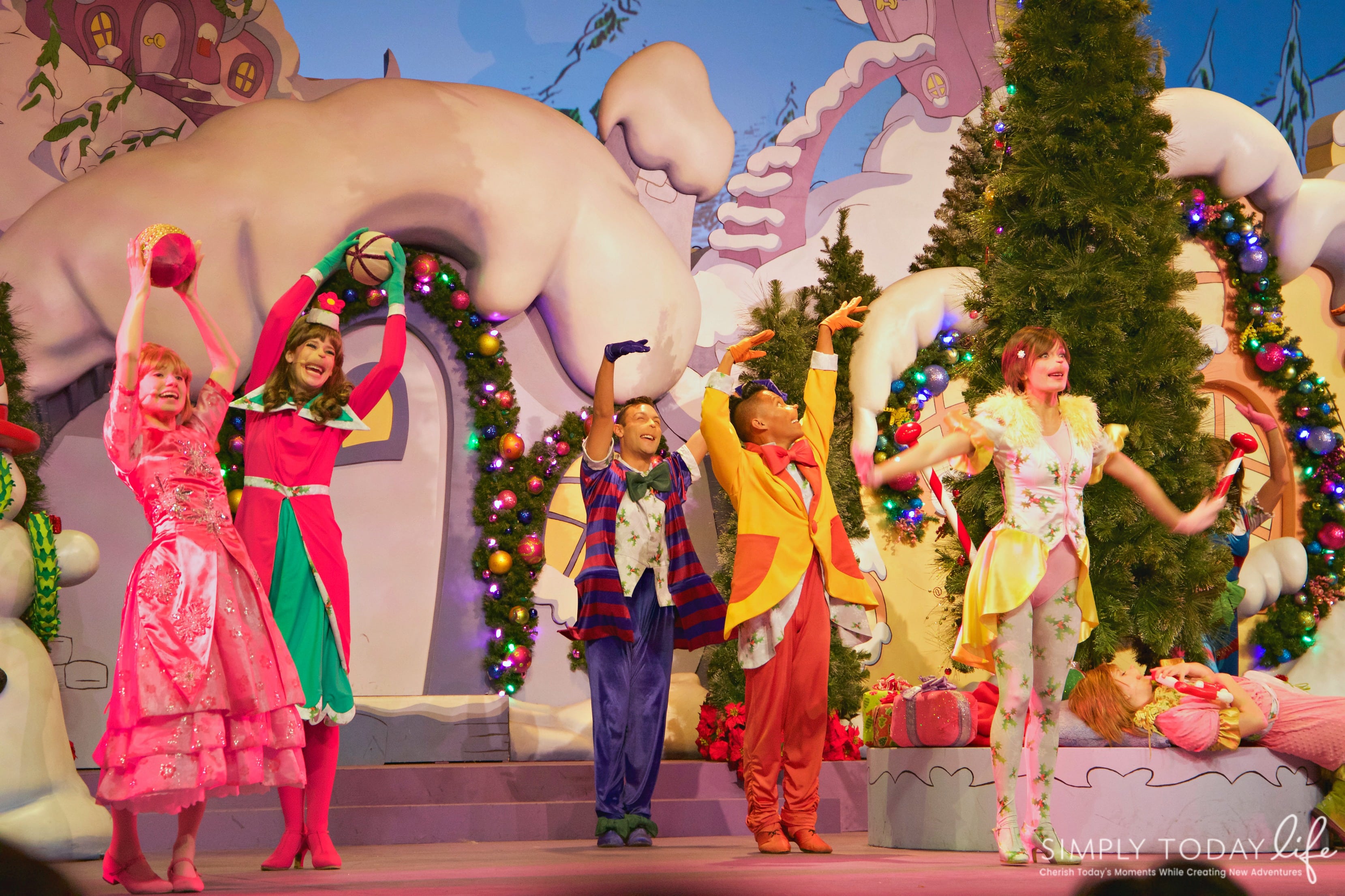 Family Guide To Celebrating the Holidays at Universal Orlando Resort - Grinchmas Show at Universal Orlando