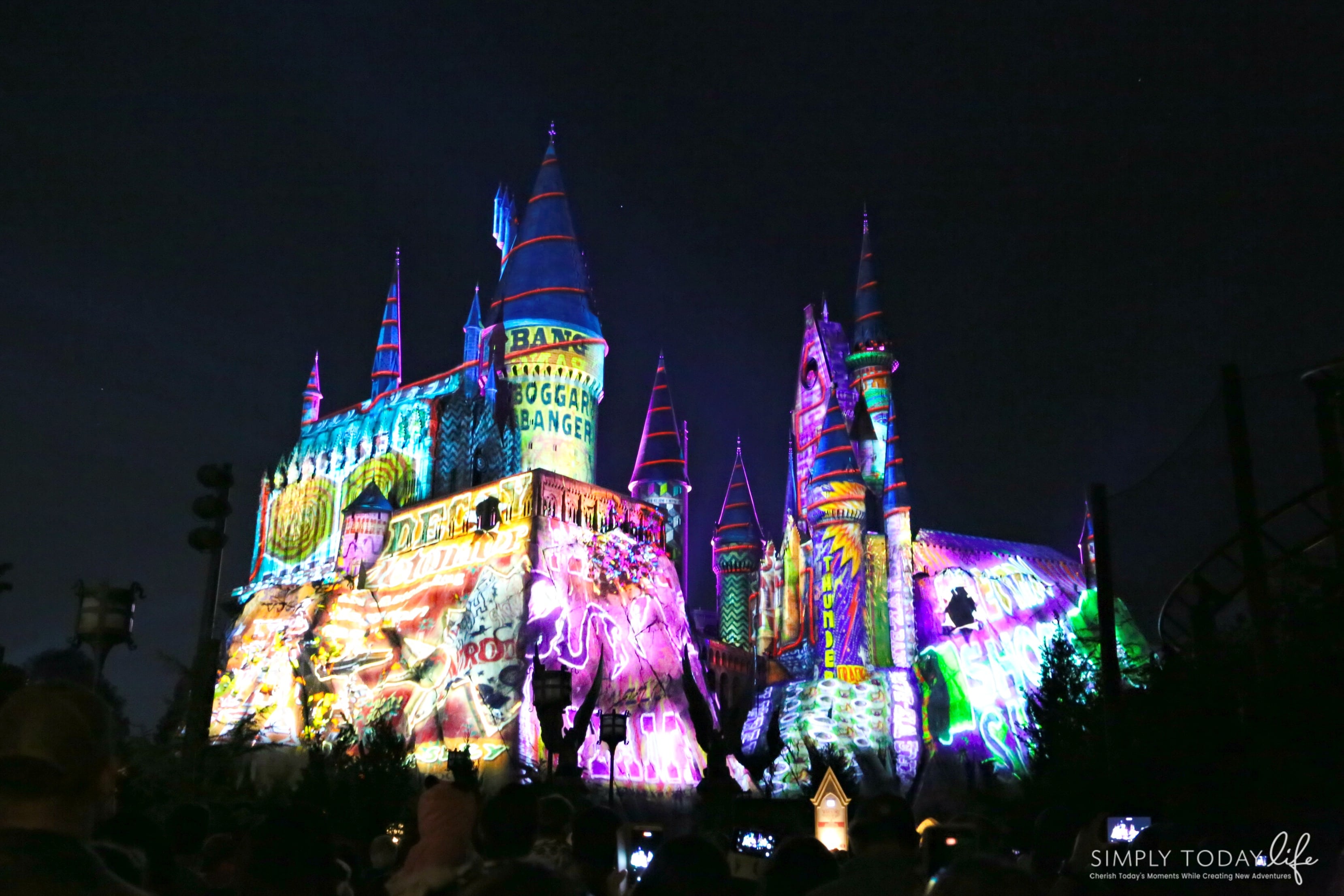 Family Guide To Celebrating the Holidays at Universal Orlando Resort - The Magic of Christmas at Hogwarts Castle
