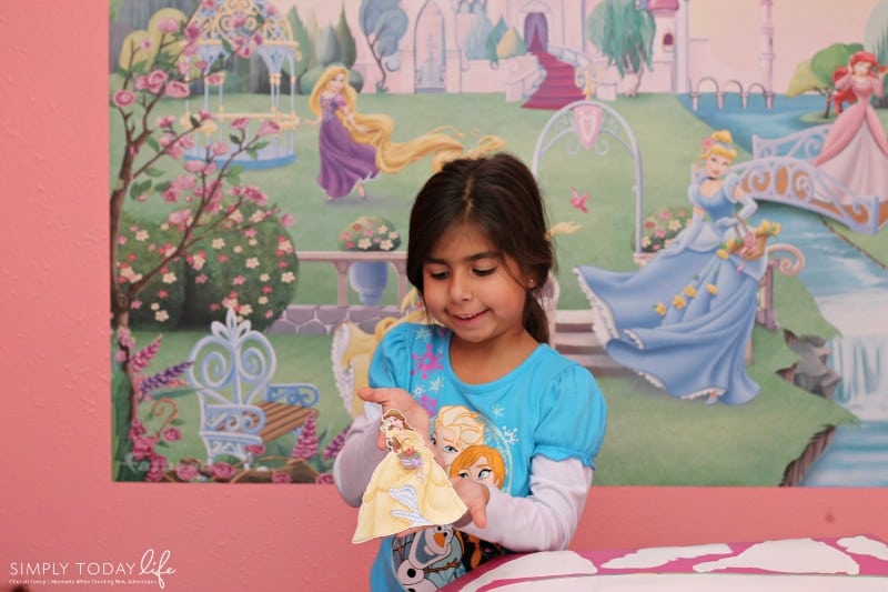 The Perfect Holiday Gift For Kids Who Have Everything - Wall Murals Princesses