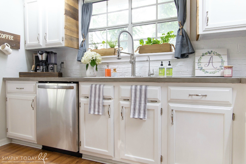 Painted Kitchen Cabinets - Chalk Paint! - Well-Groomed Home