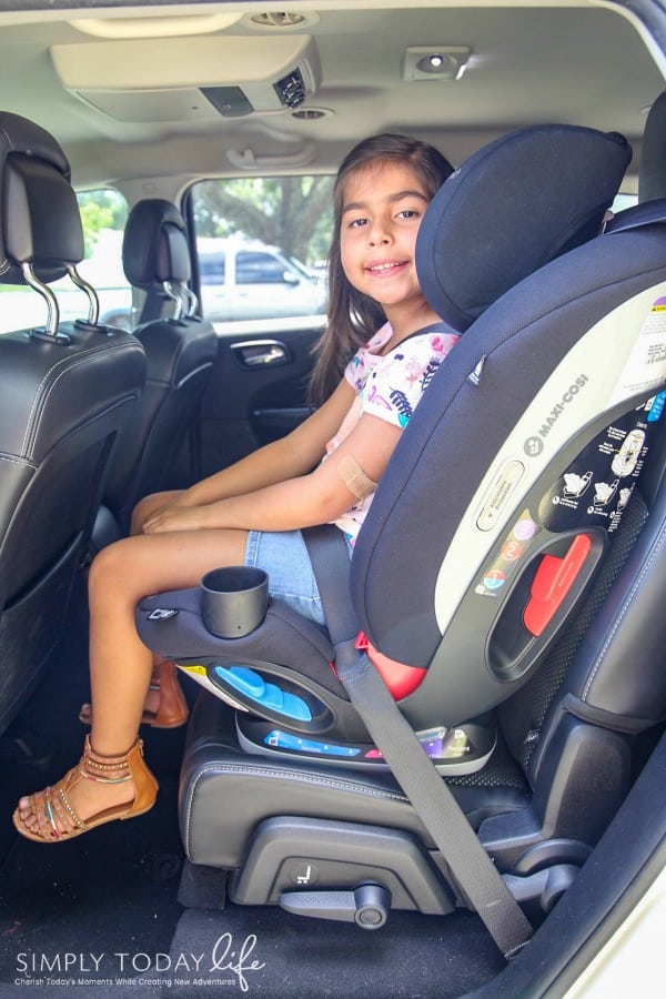 MAXI-COSI Magellan 5-in-1 Convertible Car Seat Features