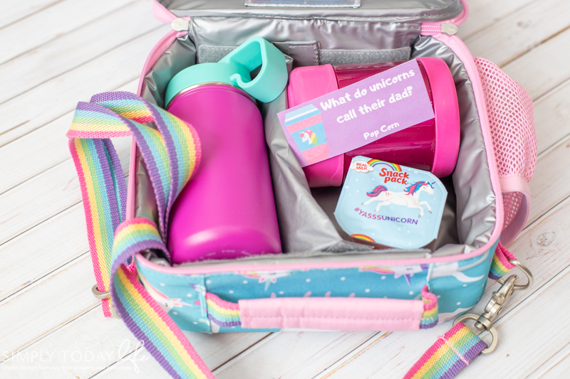 Packing a Unicorn Themed School Lunch Box 