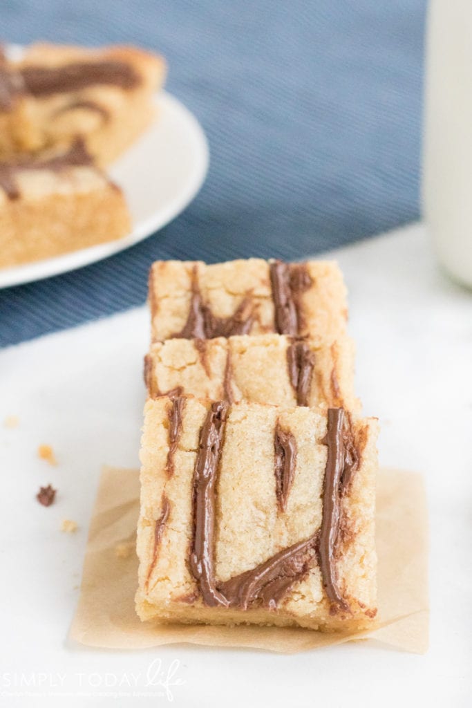 How To Make Easy Nutella Blondies